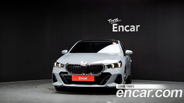 BMW 5-Series 2026 — photo 3