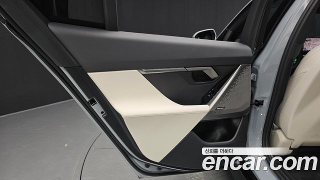 BMW 5-Series 2026 — photo 15