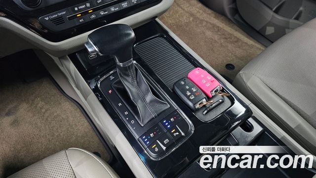 Kia Canival 2018 — photo 9