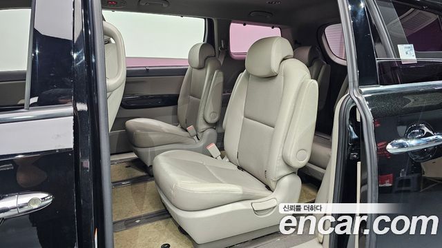 Kia Canival 2018 — photo 11