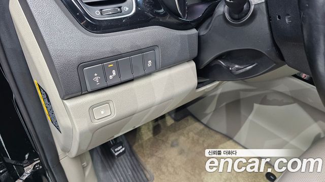 Kia Canival 2018 — photo 20