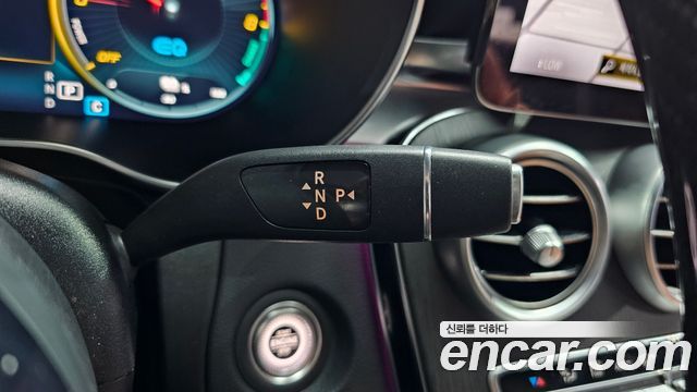 Mercedes-Benz GLC-Class 2021 — photo 9