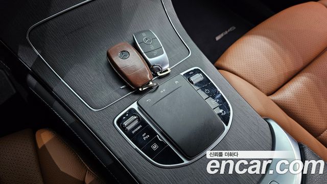 Mercedes-Benz GLC-Class 2021 — photo 16