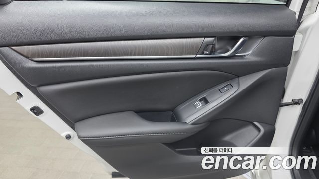 Honda Accord 2021 — photo 15