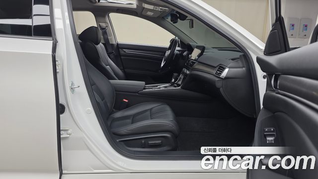 Honda Accord 2021 — photo 16