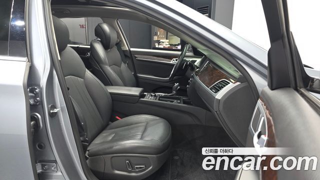 Hyundai Genesis 2014 — photo 17
