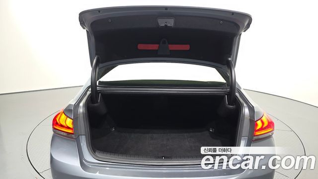 Hyundai Genesis 2014 — photo 26