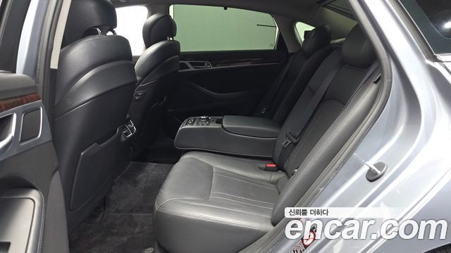 Hyundai Genesis 2014 — photo 16