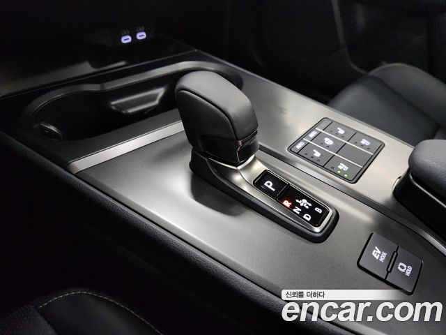 Lexus UX 2026 — photo 9