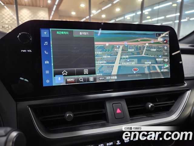 Lexus UX 2026 — photo 15