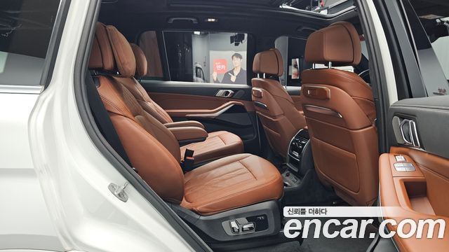 BMW X7 2024 — photo 17