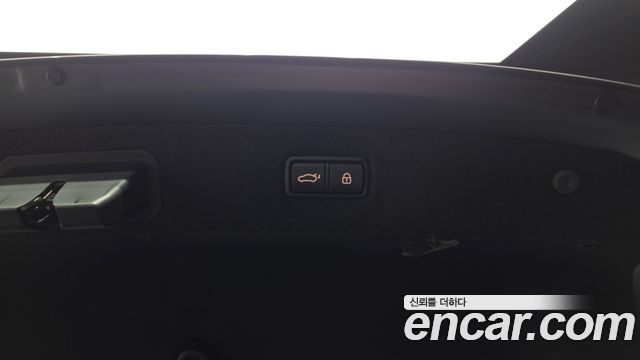 Genesis EQ900 2016 — photo 16