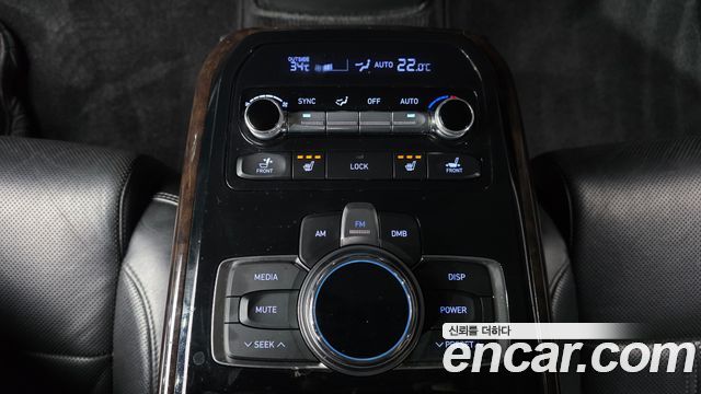 Genesis EQ900 2016 — photo 17