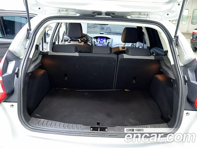 Ford Focus 2014 — photo 18