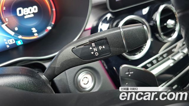 Mercedes-Benz C-Class 2020 — photo 12