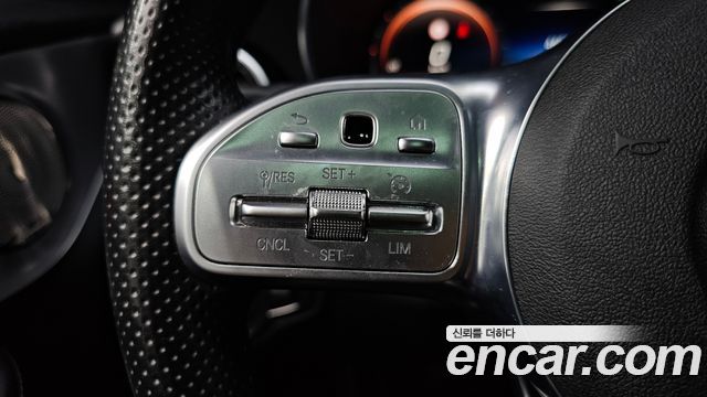 Mercedes-Benz C-Class 2020 — photo 24