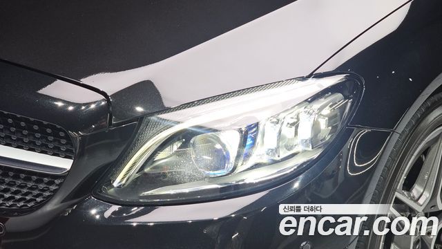 Mercedes-Benz C-Class 2020 — photo 8