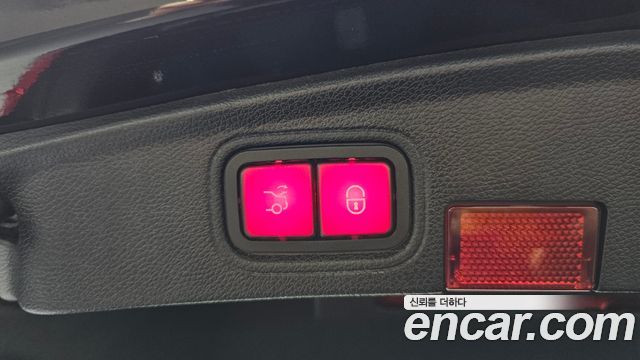 Mercedes-Benz C-Class 2020 — photo 27