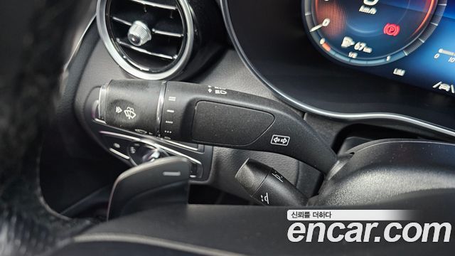 Mercedes-Benz C-Class 2020 — photo 30