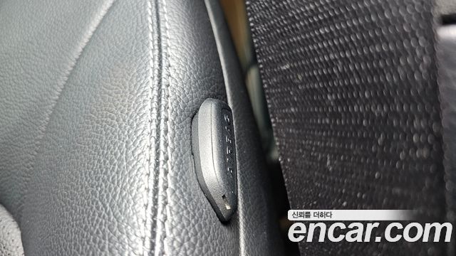 Mercedes-Benz C-Class 2020 — photo 36