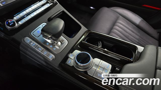 Genesis G90 2019 — photo 12