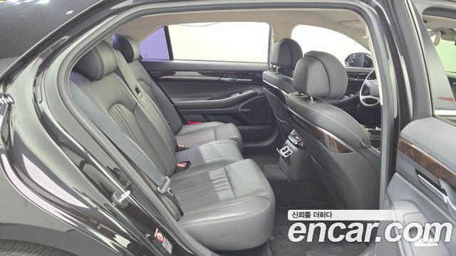 Genesis G90 2019 — photo 17
