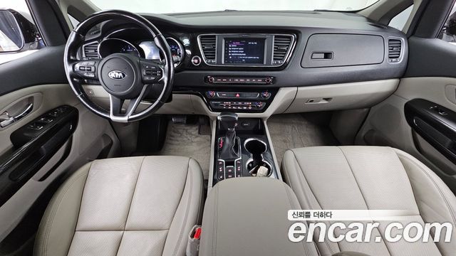 Kia Canival 2019 — photo 7