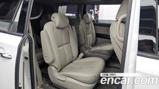 Kia Canival 2019 — photo 12