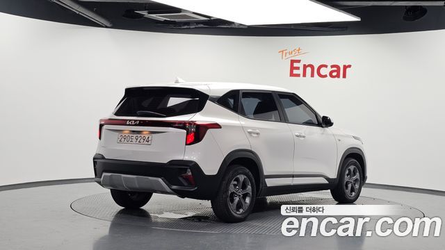 Kia Seltos 2023 — photo 2