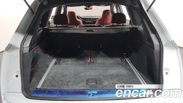 Audi SQ7 2023 — photo 18