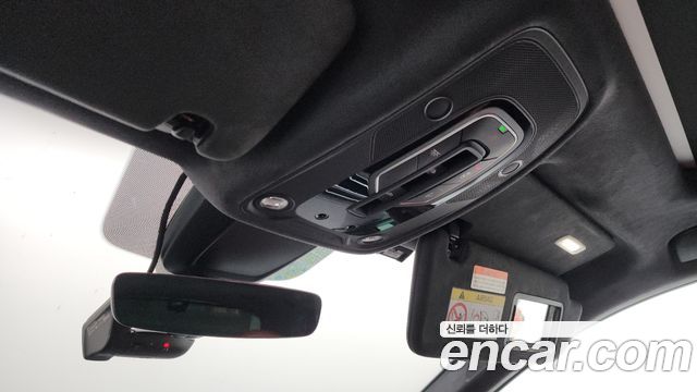 Audi SQ7 2023 — photo 20