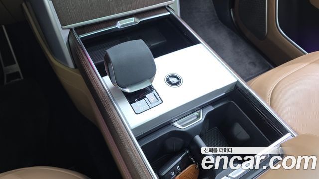 Land Rover Range Rover 2024 — photo 13