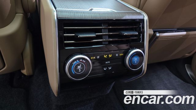 Land Rover Range Rover 2024 — photo 17