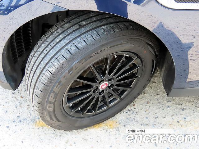 Jaguar F-PACE 2018 — photo 20