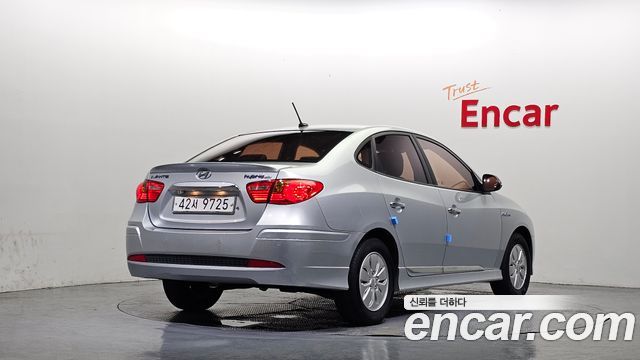 Hyundai AVANTE 2010 — photo 2