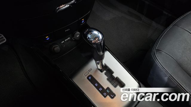 Hyundai AVANTE 2010 — photo 9