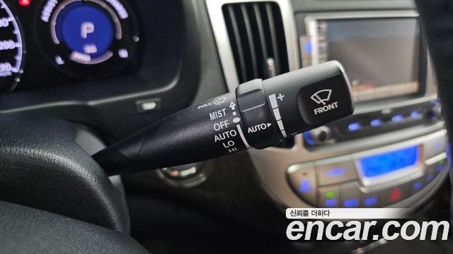 Hyundai AVANTE 2010 — photo 18