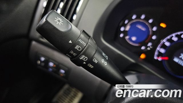 Hyundai AVANTE 2010 — photo 19