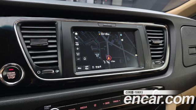 Kia Canival 2018 — photo 20