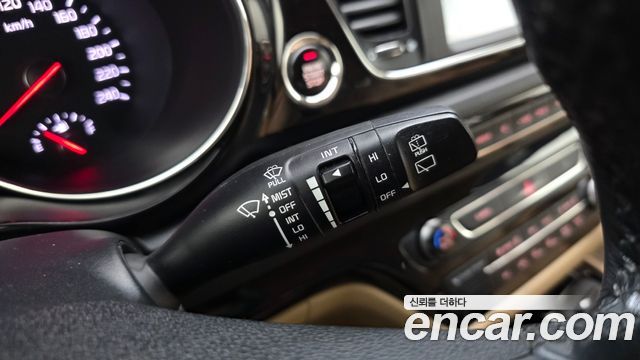 Kia Canival 2018 — photo 25
