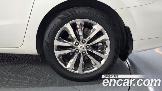 Kia Canival 2018 — photo 7