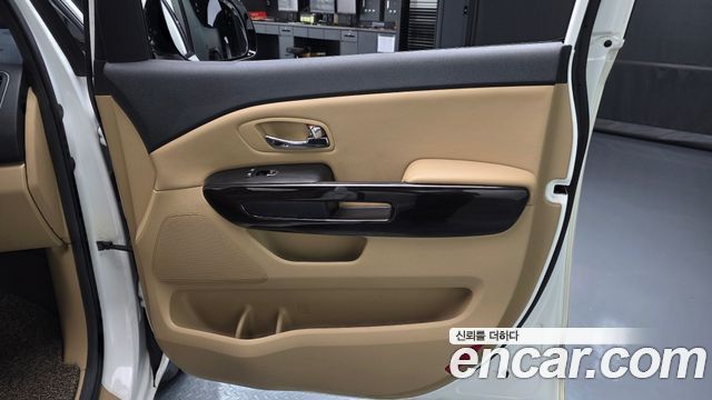 Kia Canival 2018 — photo 15