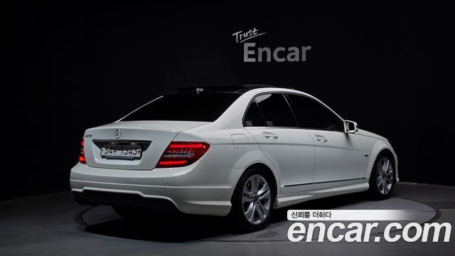 Mercedes-Benz C-Class 2012 — photo 2
