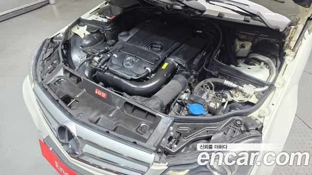Mercedes-Benz C-Class 2012 — photo 6
