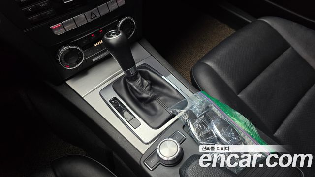 Mercedes-Benz C-Class 2012 — photo 9