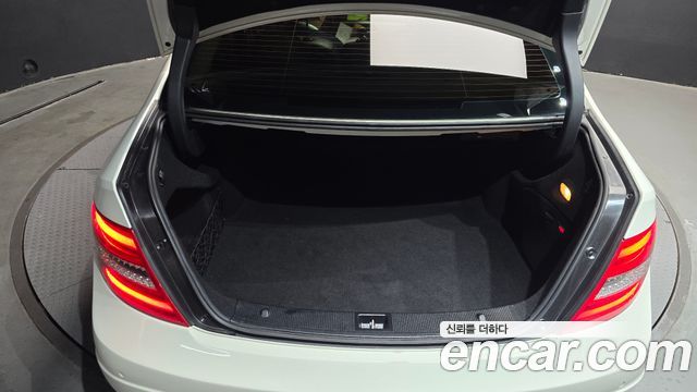 Mercedes-Benz C-Class 2012 — photo 20