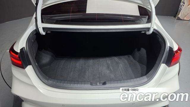 Kia K3 2022 — photo 24