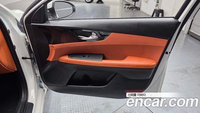 Kia K3 2022 — photo 15