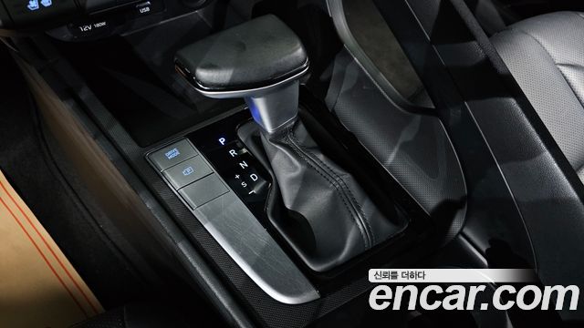 Hyundai AVANTE 2021 — photo 12