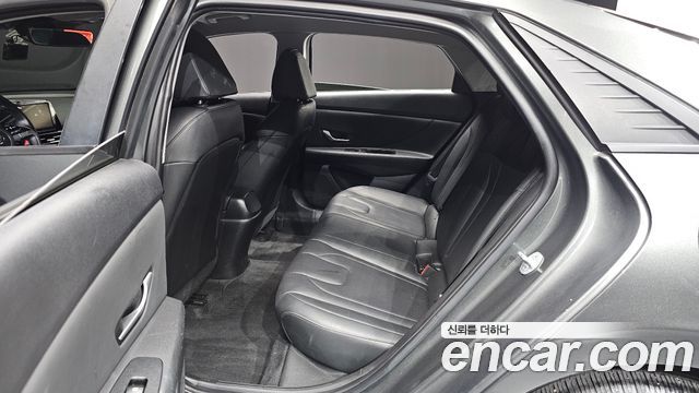 Hyundai AVANTE 2021 — photo 18